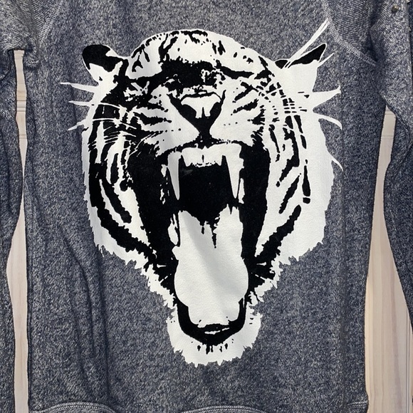 Sweater - Picture 3 of 4